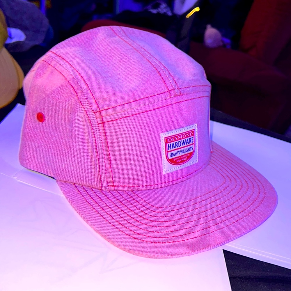 DIAMOND SUPPLY red denim 5 panel strap/snapback brand new